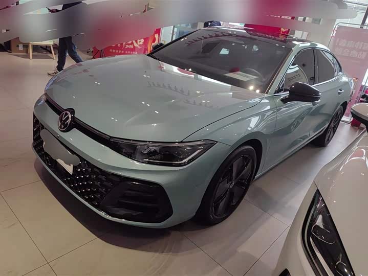 Фото 1 - Volkswagen Passat