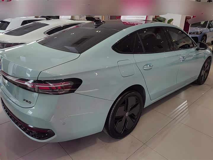 Фото 3 - Volkswagen Passat