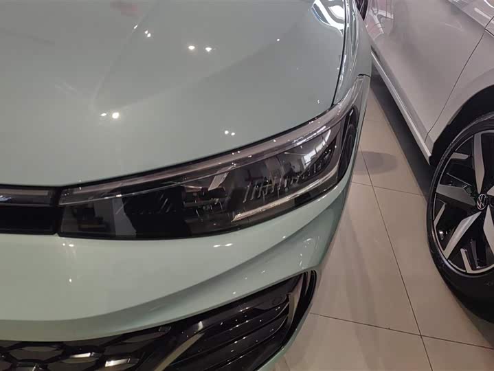 Фото 5 - Volkswagen Passat