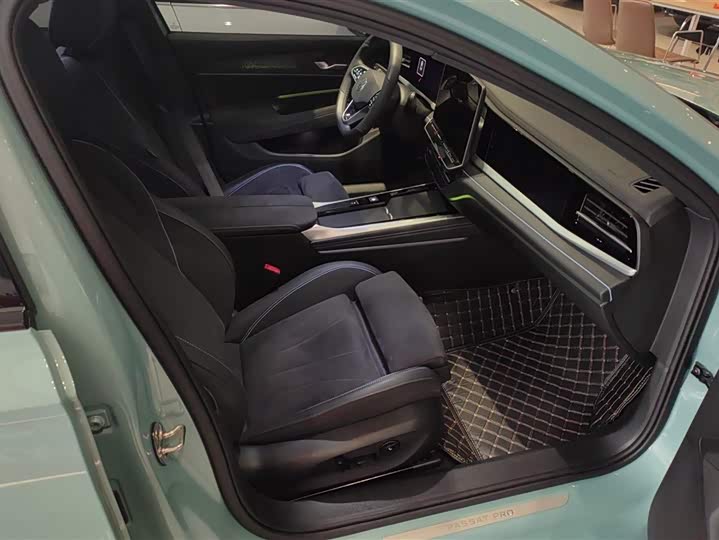 Фото 8 - Volkswagen Passat