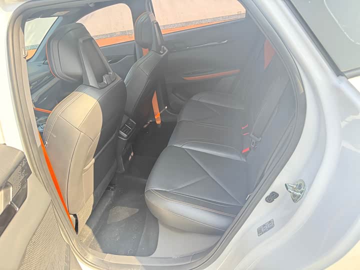 Фото 8 - Changan UNI-V