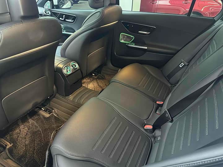 Фото 9 - Mercedes-Benz C-Class