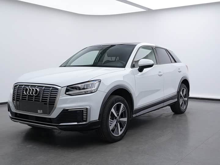 Фото 1 - Audi Q2L e-tron