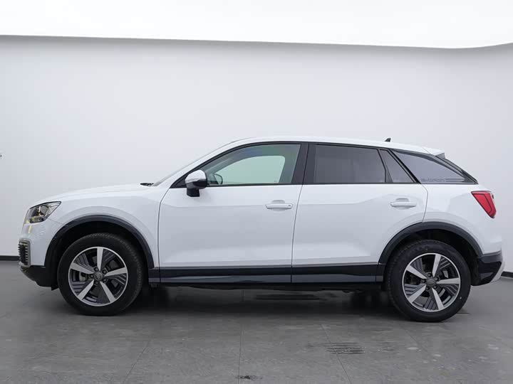 Фото 5 - Audi Q2L e-tron