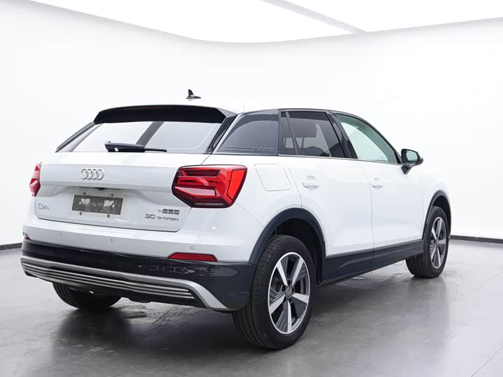 Фото 7 - Audi Q2L e-tron