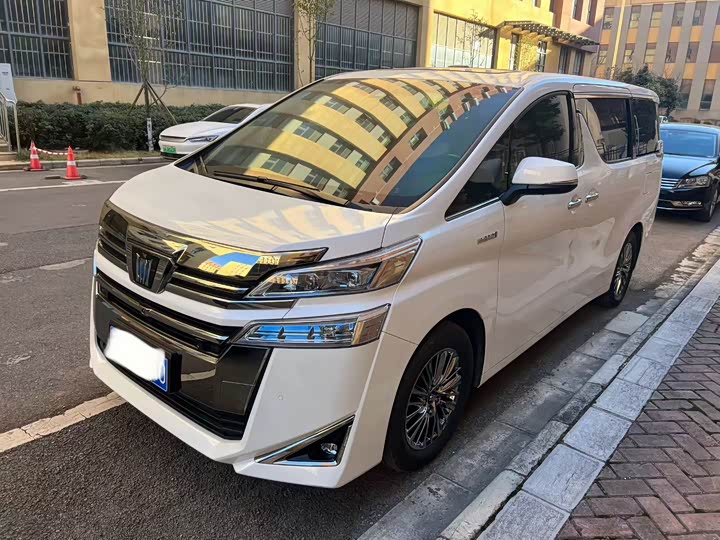Фото 1 - Toyota Vellfire