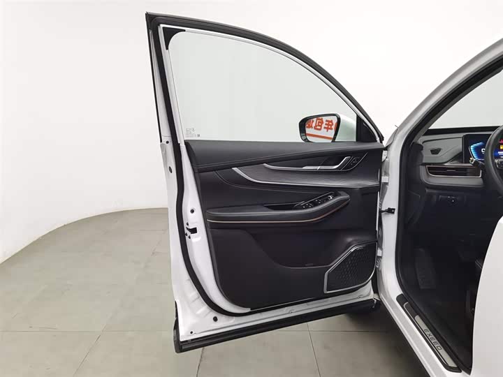 Фото 8 - Exeed LX C-DM Hybrid