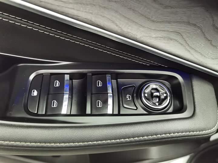 Фото 9 - Exeed LX C-DM Hybrid