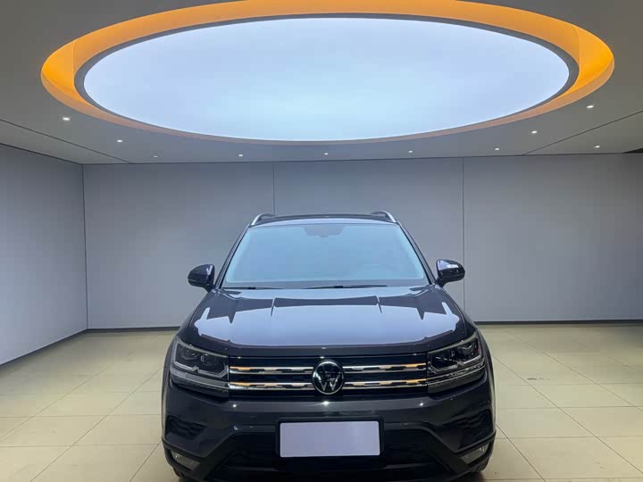 Фото 2 - Volkswagen Tharu