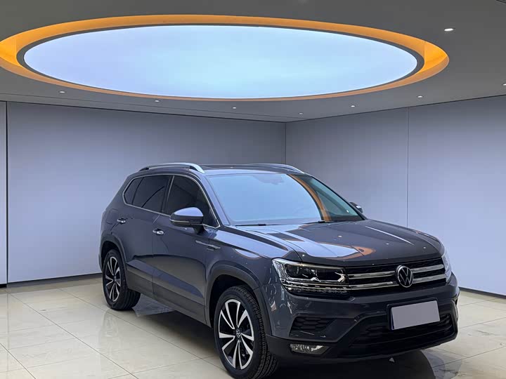 Фото 3 - Volkswagen Tharu