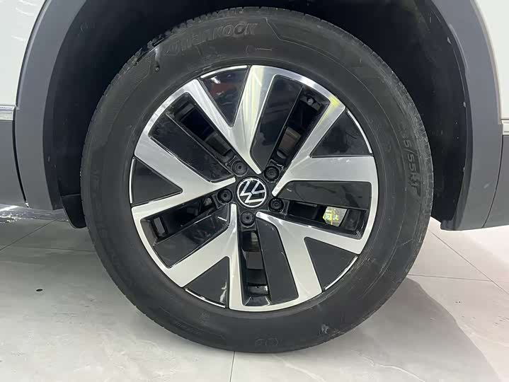 Фото 9 - Volkswagen Tayron