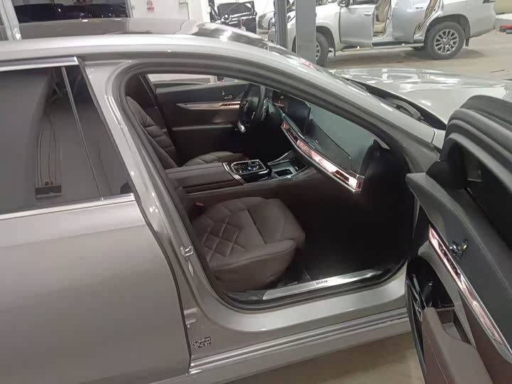 Фото 5 - BMW 7 Series