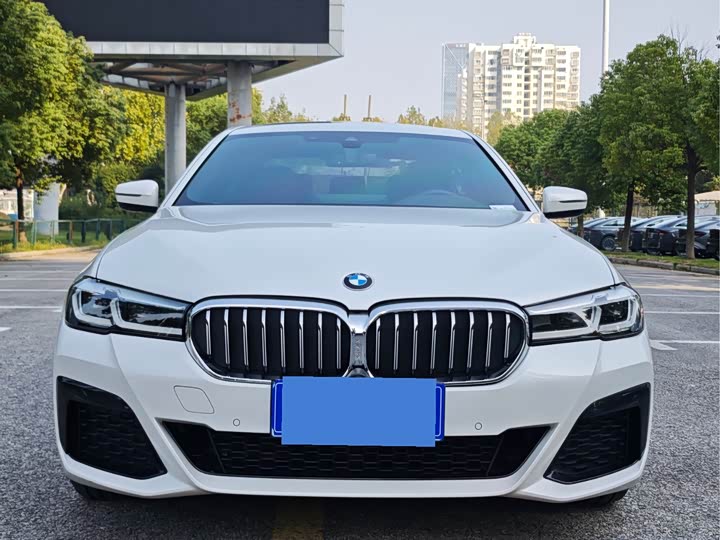 Фото 2 - BMW 5 Series