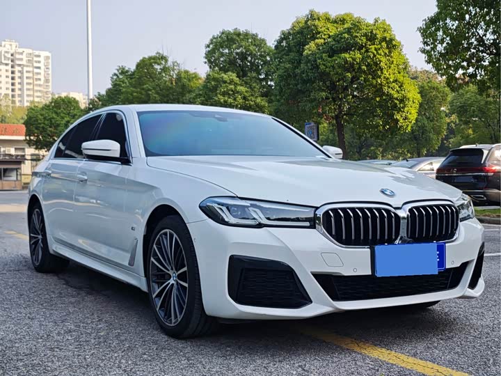 Фото 3 - BMW 5 Series