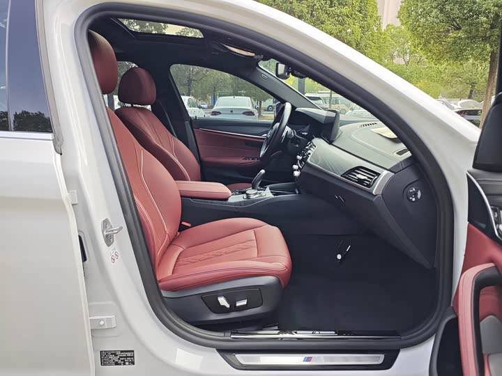 Фото 4 - BMW 5 Series