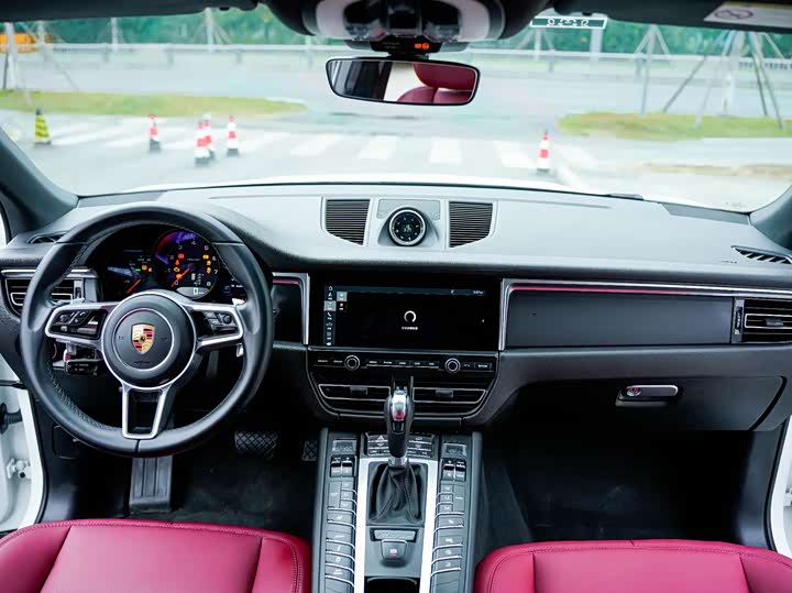 Фото 4 - Porsche Macan