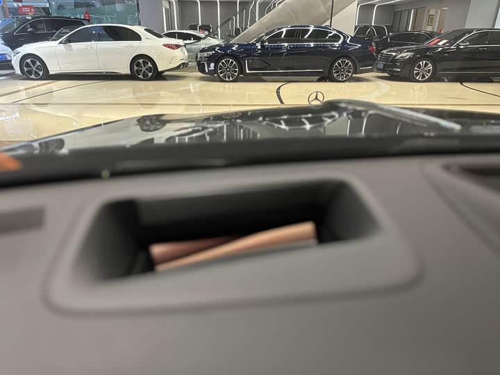 Фото 5 - Mercedes-Benz Maybach S-Class