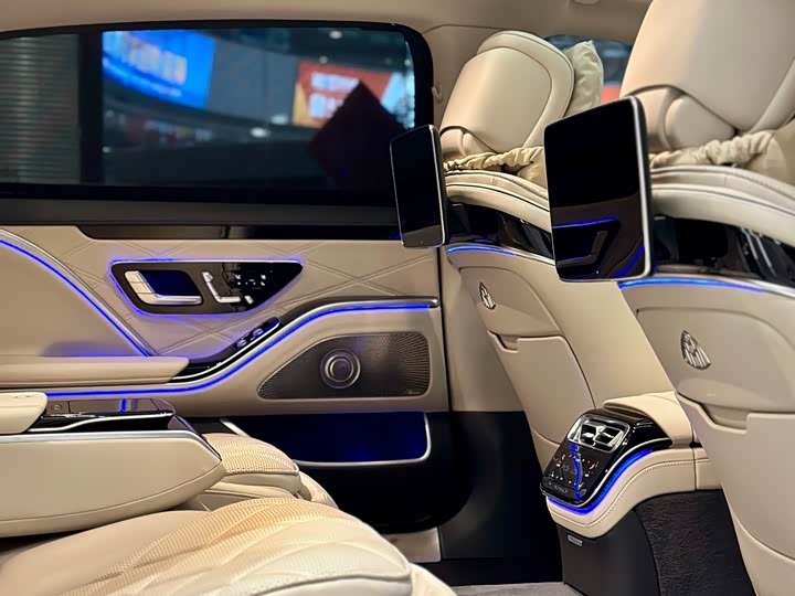 Фото 7 - Mercedes-Benz Maybach S-Class