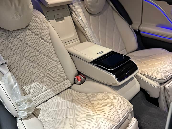 Фото 9 - Mercedes-Benz Maybach S-Class