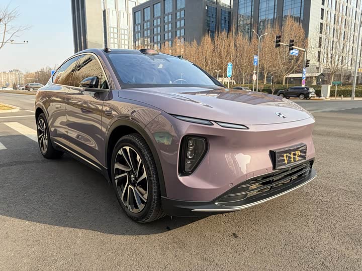 Фото 3 - Nio EC6