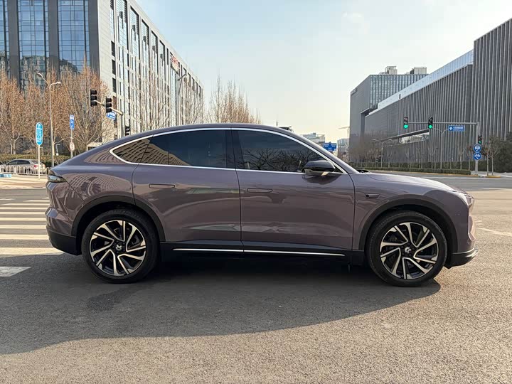 Фото 4 - Nio EC6