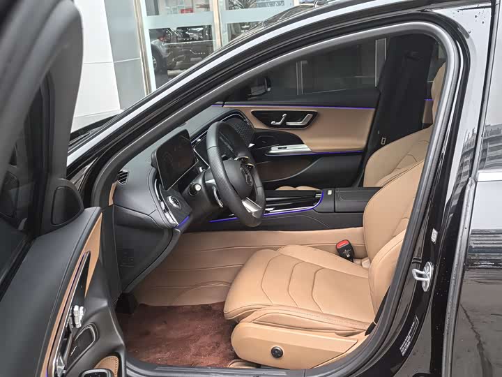 Фото 6 - Mercedes-Benz E-Class