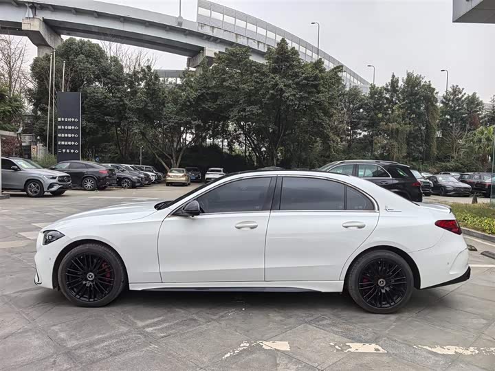 Фото 4 - Mercedes-Benz C-Class