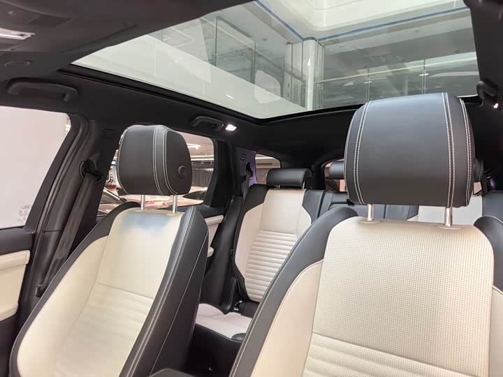 Фото 9 - Land Rover Discovery Sport