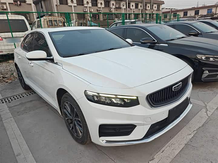 Фото 4 - Geely Preface