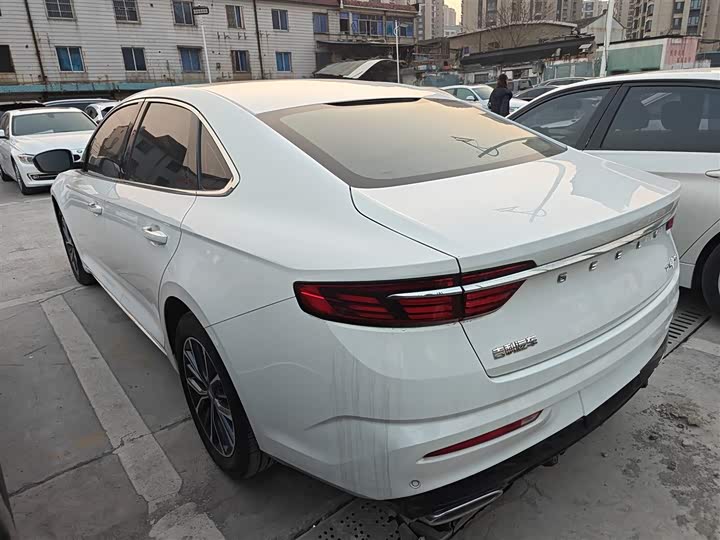 Фото 5 - Geely Preface