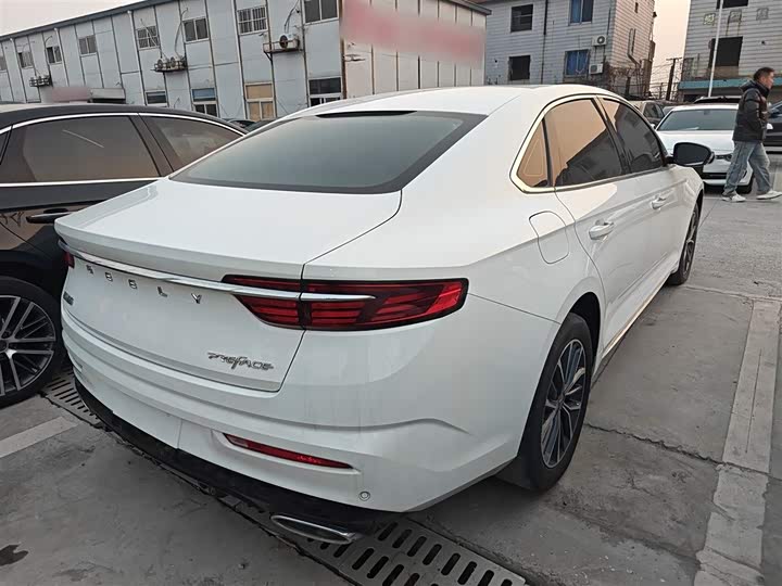 Фото 7 - Geely Preface