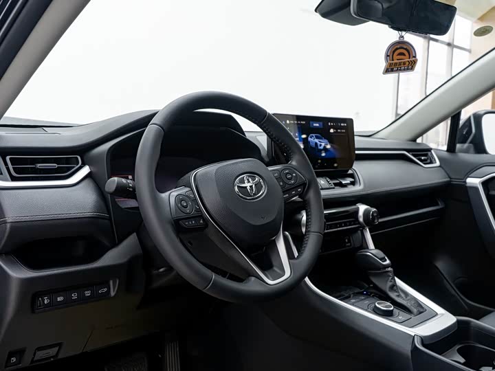 Фото 4 - Toyota Wildlander