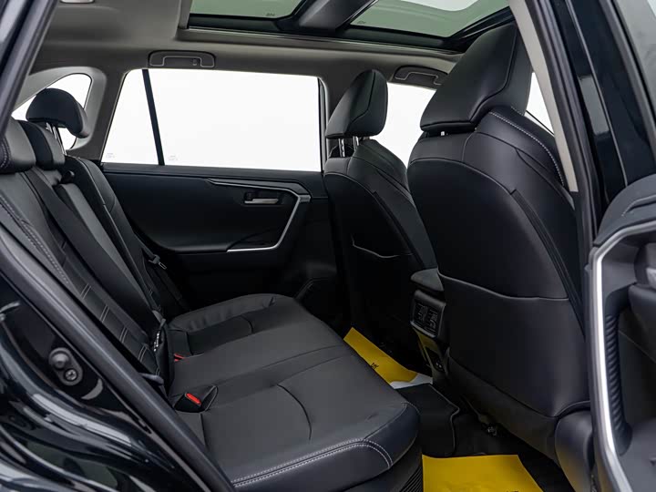 Фото 6 - Toyota Wildlander