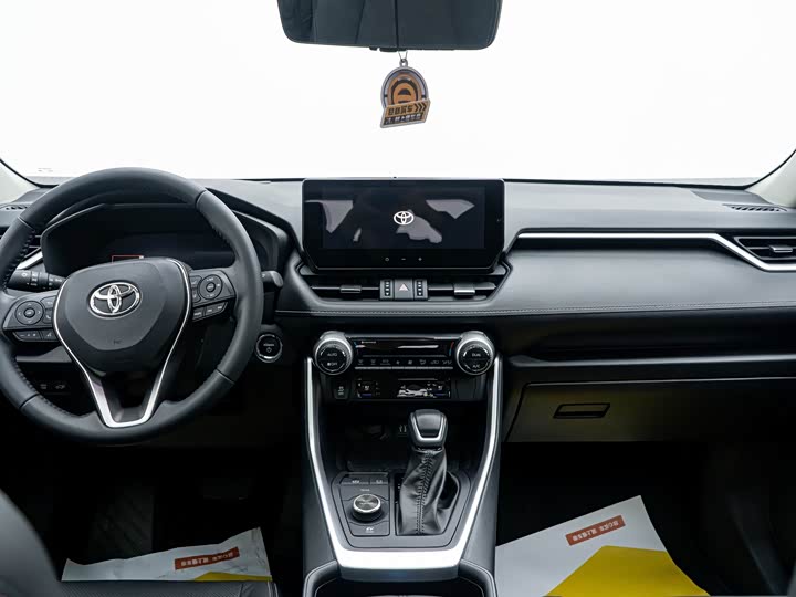 Фото 8 - Toyota Wildlander