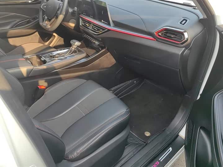 Фото 8 - Changan Oshan X5