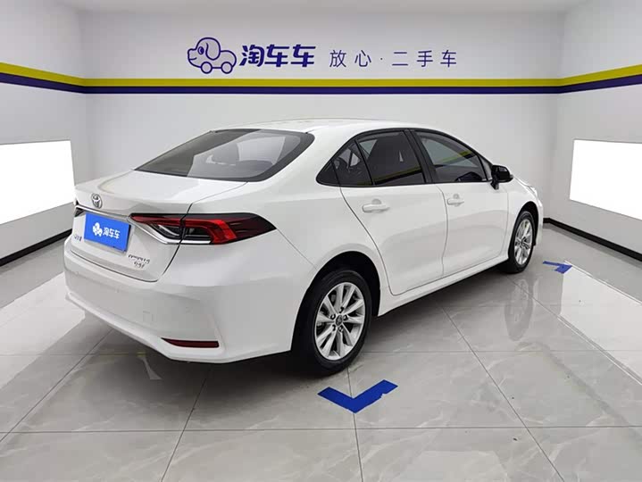 Фото 3 - Toyota Corolla