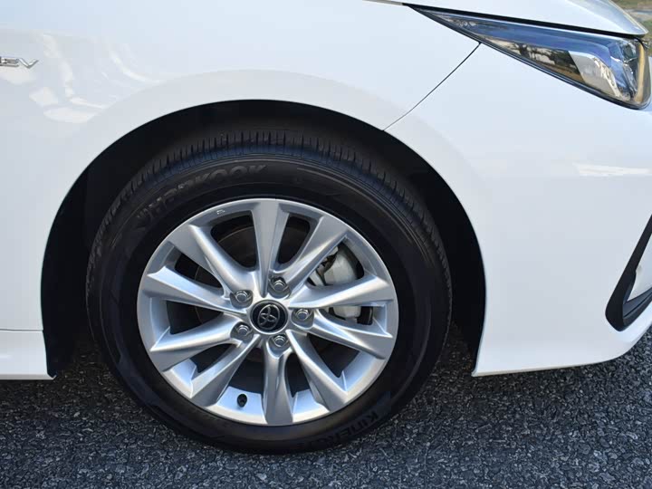 Фото 8 - Toyota Corolla