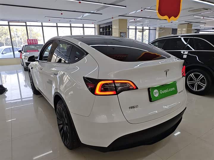 Фото 5 - Tesla Model Y