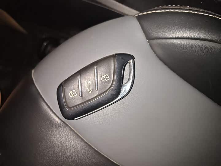 Фото 9 - Roewe Clever