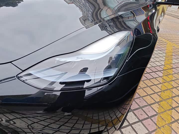 Фото 5 - Tesla Model 3