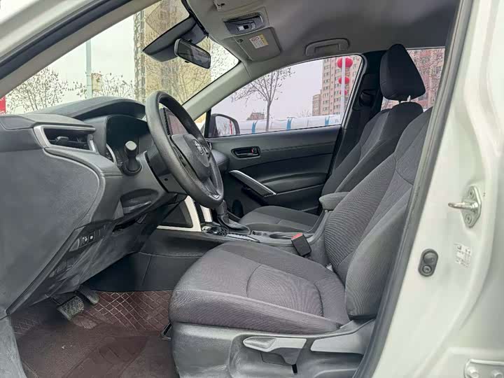 Фото 4 - Toyota Corolla Cross