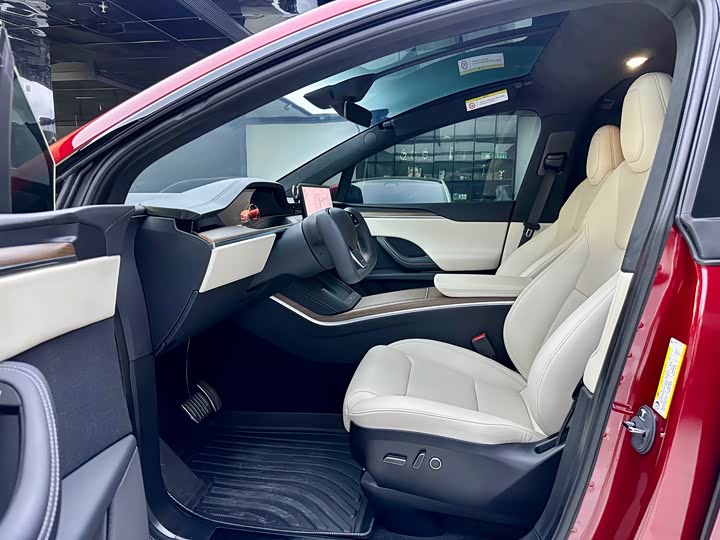 Фото 8 - Tesla Model X