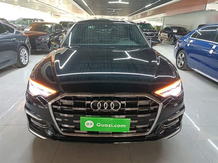 Фото 3 - Audi A6L