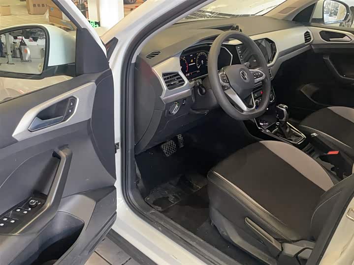 Фото 9 - Volkswagen Tacqua