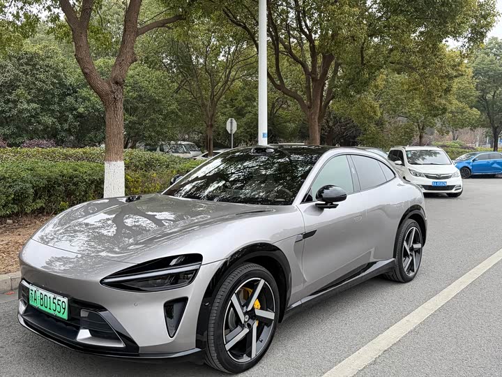 Фото 1 - Xiaomi YU7