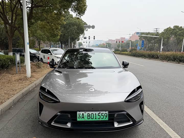 Фото 2 - Xiaomi YU7