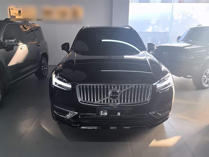 Фото 3 - Volvo XC90