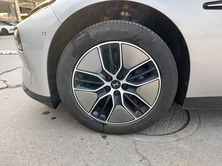 Фото 7 - XPeng P7