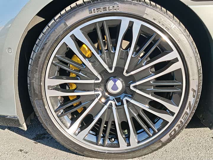 Фото 5 - Denza Z9GT