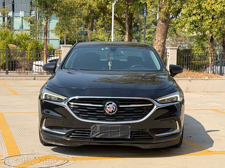 Фото 2 - Buick LaCrosse